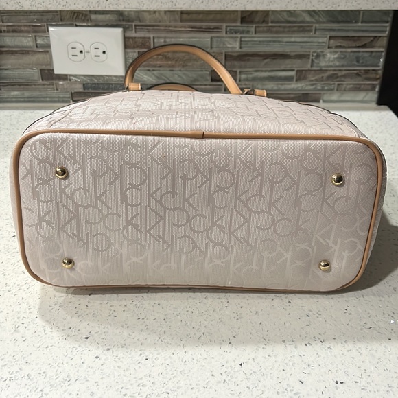 New Calvin Klein Monogram Tote - Picture 7 of 14